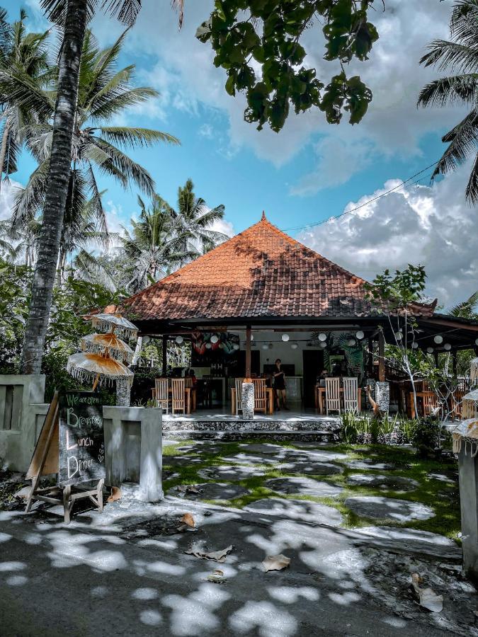 Mertha Sari Resto & Bungalow Klungkung Esterno foto