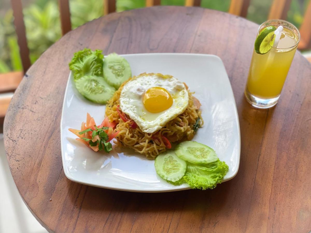 Mertha Sari Resto & Bungalow Klungkung Esterno foto